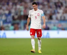 莱万多夫斯基意外战胜老鹰，夺冠引爆全场！