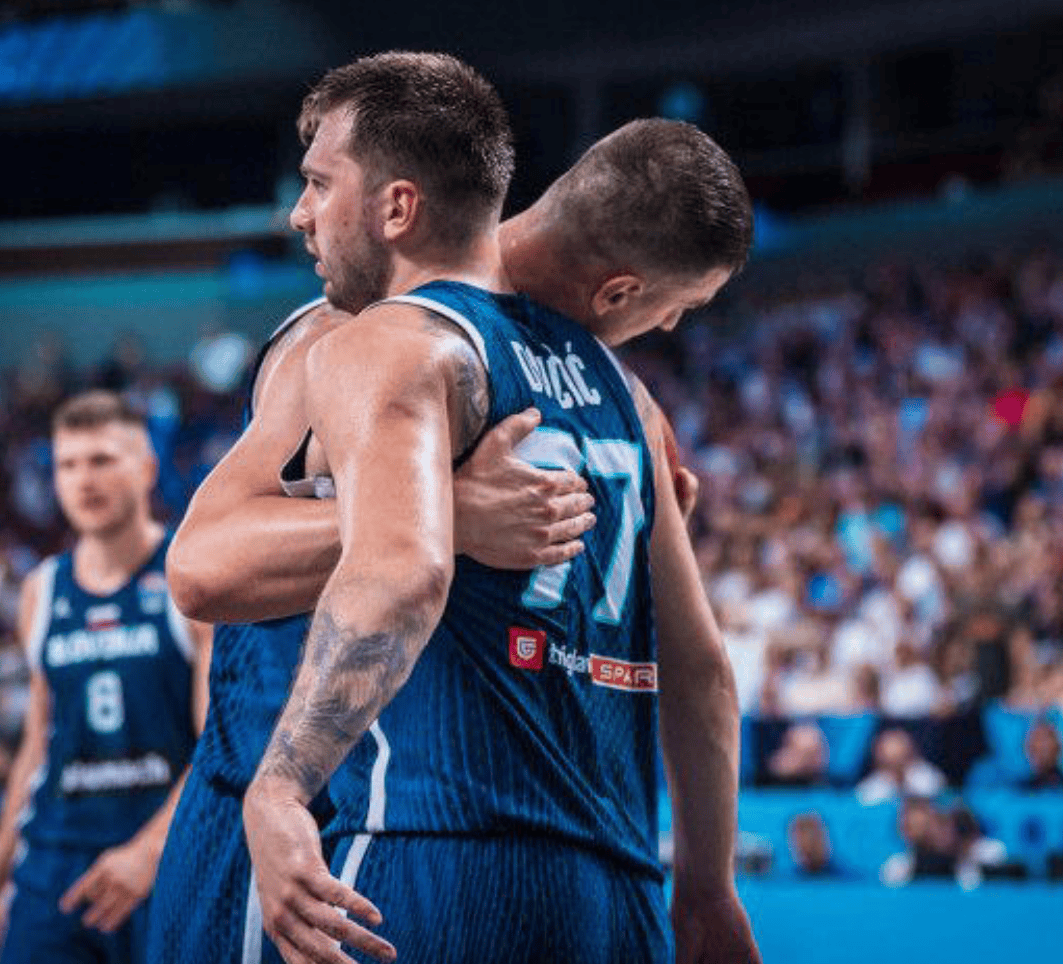 关于东契奇在西班牙队比赛中势不可挡,战术调整引发热议!的信息